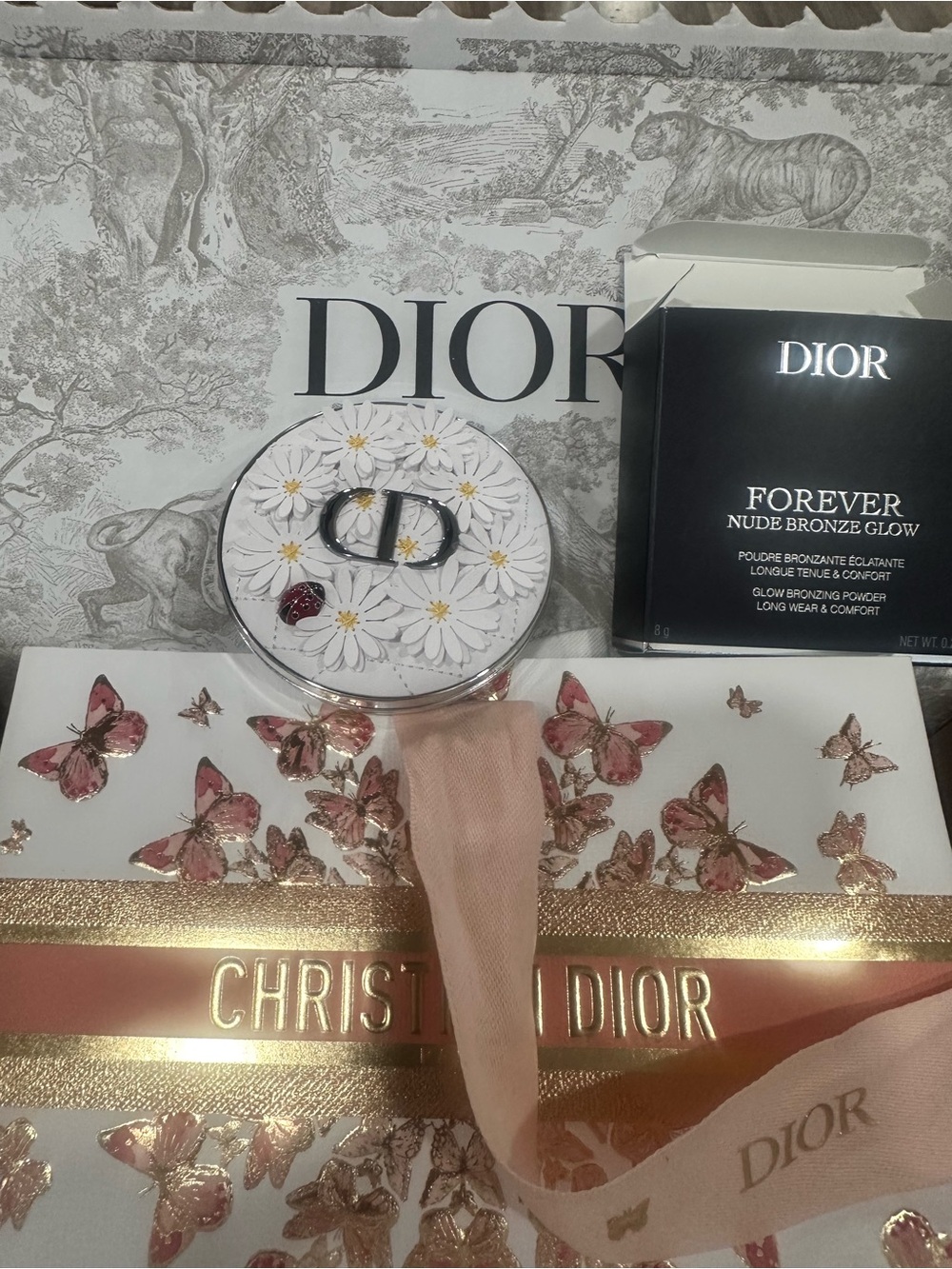 Limited Edition- SOLD OUT Dior Forever Nude Bronze Glow Compact - White Floral